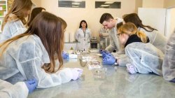 Uczniowie I LO z wizytą w Polfarmex S.A.